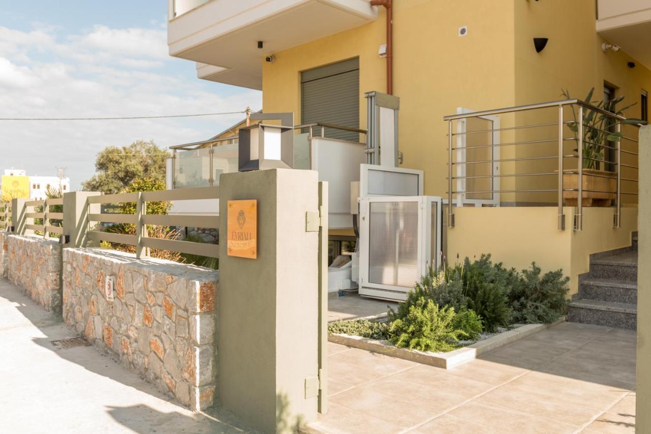 Evriali Comfort Living Palaiochora Esterno foto